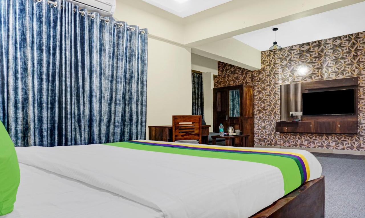 Hotel Treebo Tulip à Pune Extérieur photo
