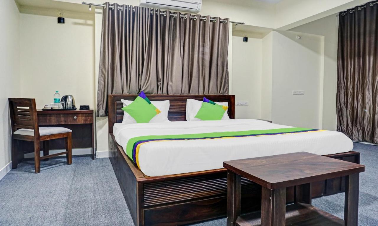 Hotel Treebo Tulip à Pune Extérieur photo