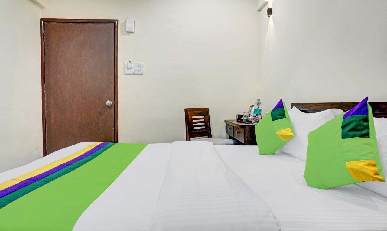 Hotel Treebo Tulip à Pune Extérieur photo