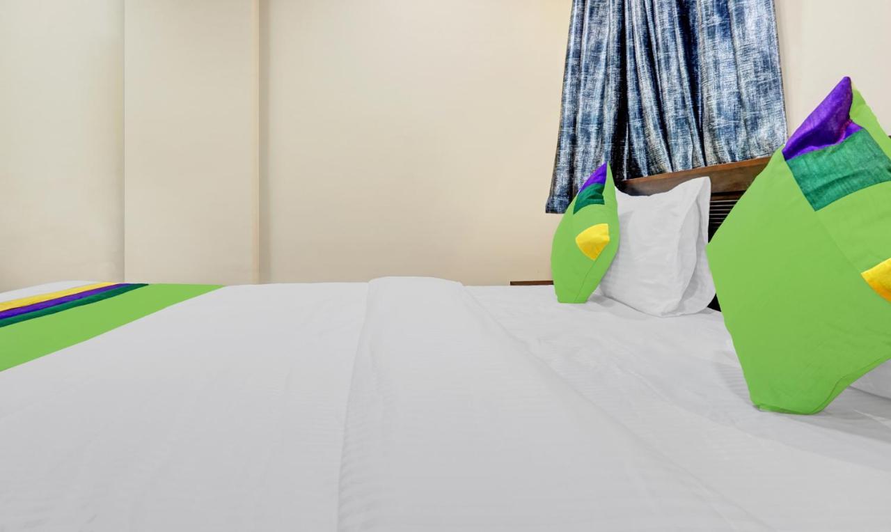 Hotel Treebo Tulip à Pune Extérieur photo